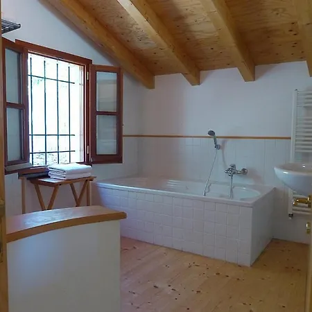 Apartamento Sleeps 6 Pool Air Con Wifi Chiavari